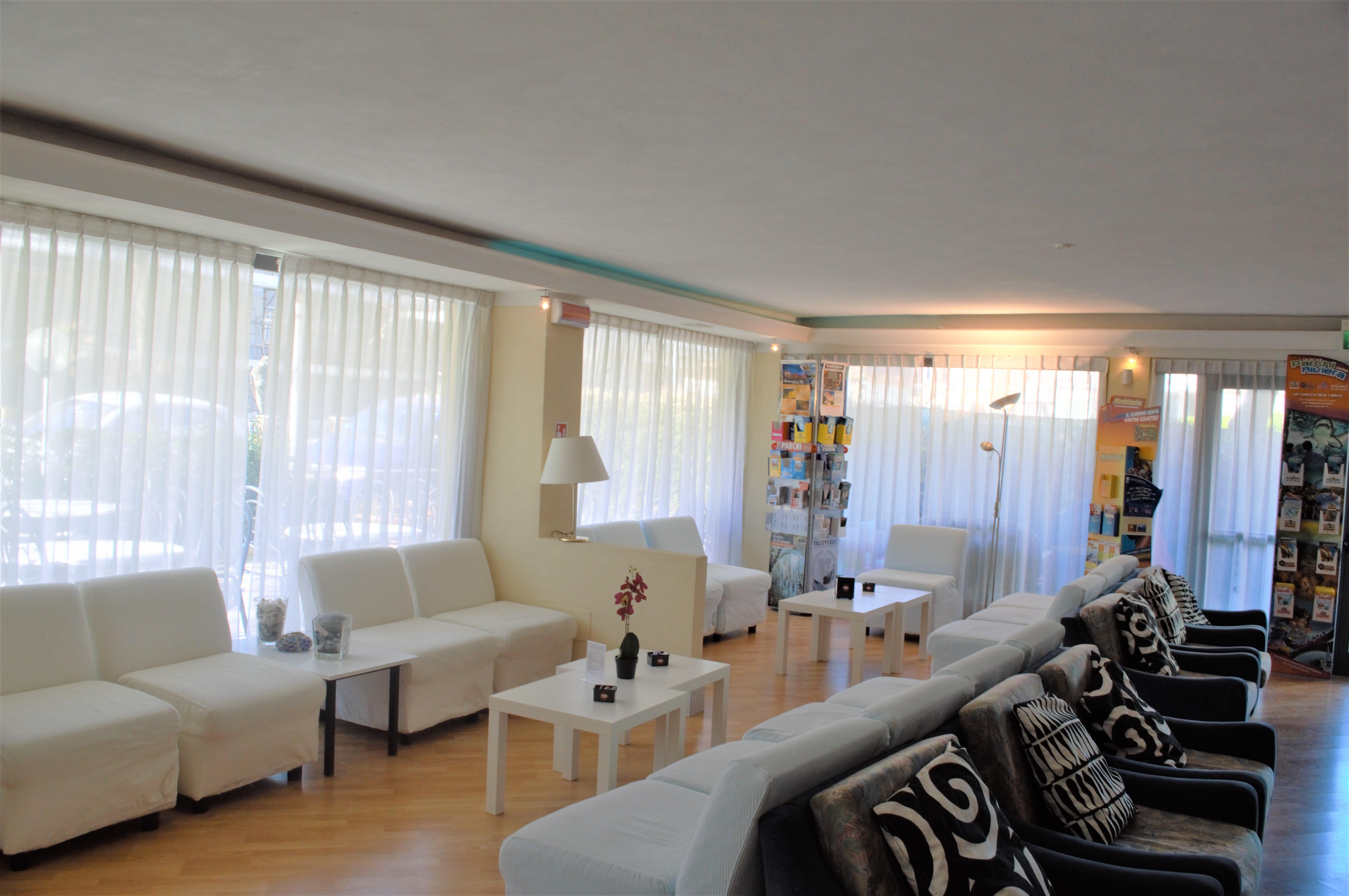 רימיני Hotel Orizzonti מראה חיצוני תמונה